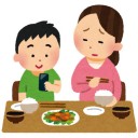 食事中の母子のイラスト│子供は成長に関係するヒスチジンを食事を通してしか摂取できない