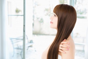 ミドリムシはハリのある（つやのある）髪を保つヘアケアにも！